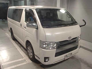 TOYOTA HIACE VAN 2017