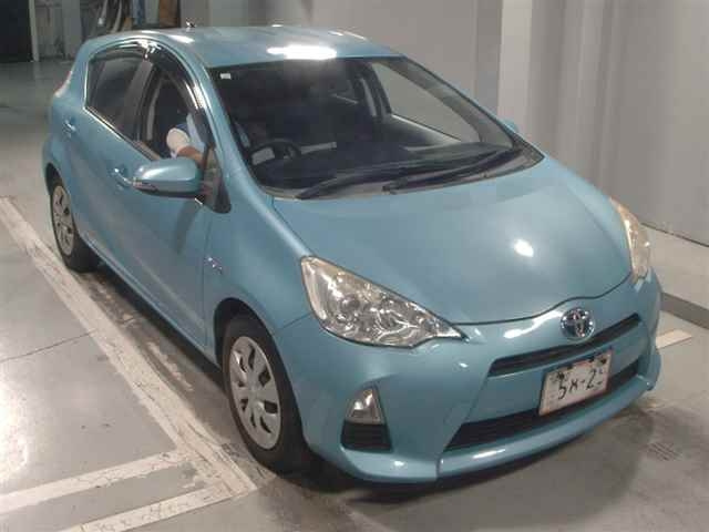 TOYOTA AQUA 2013