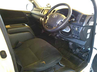 TOYOTA HIACE VAN 2017