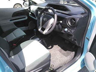 TOYOTA AQUA 2013