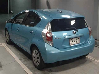 TOYOTA AQUA 2013