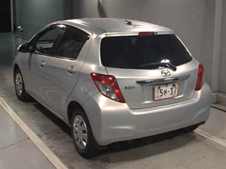 TOYOTA VITZ 2013