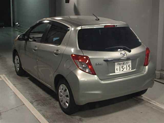TOYOTA VITZ 2011