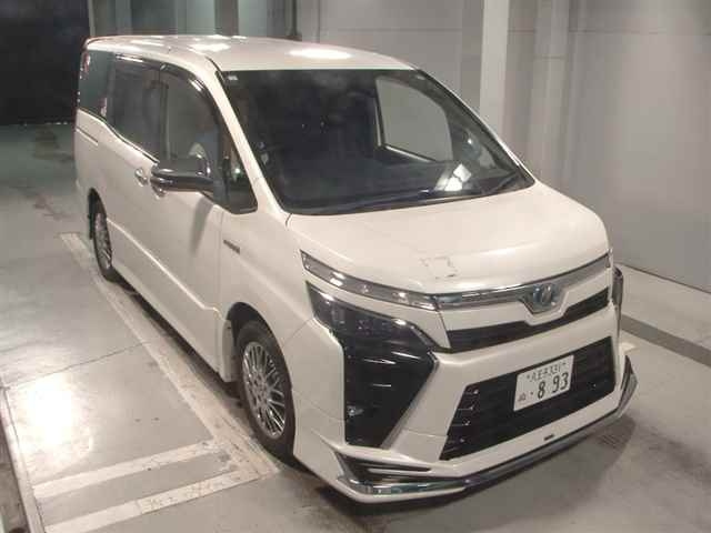 TOYOTA VOXY 2019