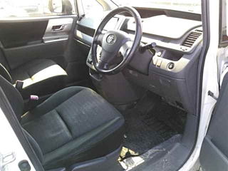 TOYOTA VOXY 2008