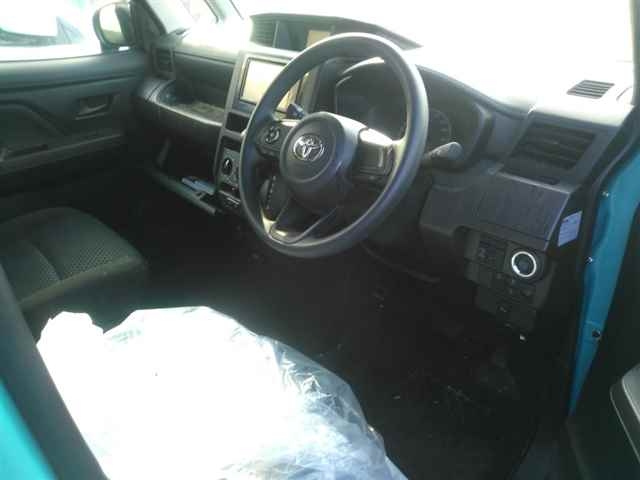 TOYOTA ROOMY 2022