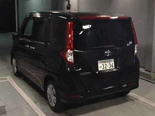 TOYOTA ROOMY 2021