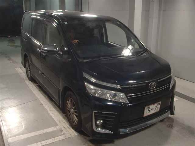 TOYOTA VOXY 2015