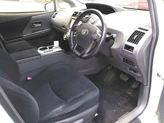 TOYOTA PRIUS ALPHA 2014