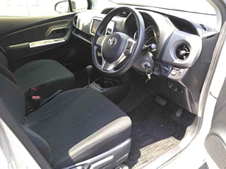 TOYOTA VITZ 2016