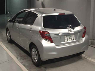 TOYOTA VITZ 2016