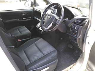 TOYOTA VOXY 2020