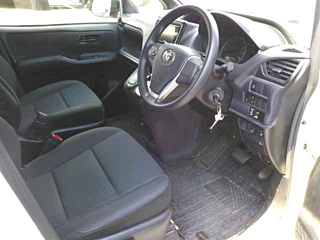 TOYOTA VOXY 2016