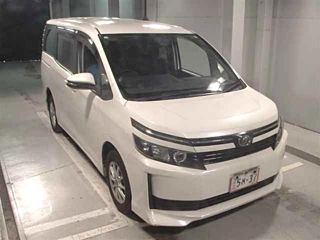 TOYOTA VOXY 2016