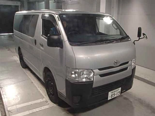 TOYOTA HIACE VAN 2015