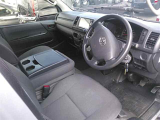 TOYOTA HIACE VAN 2015
