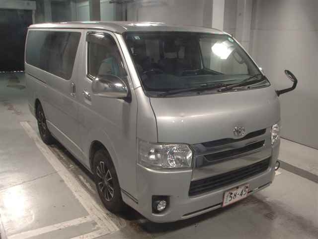 TOYOTA HIACE VAN 2015