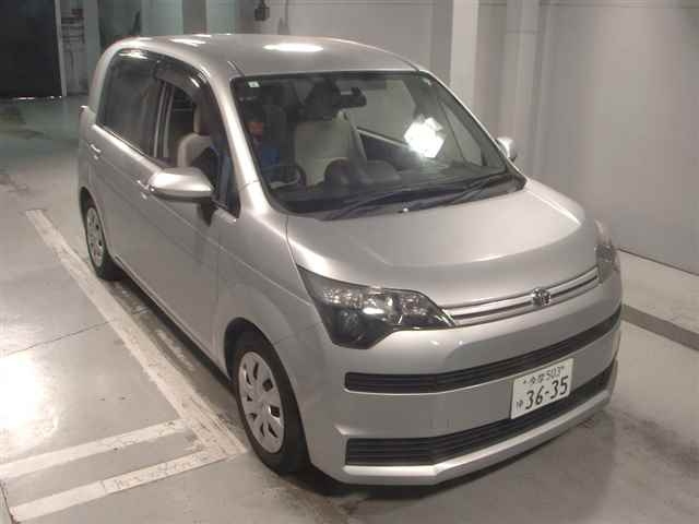 TOYOTA SPADE 2015