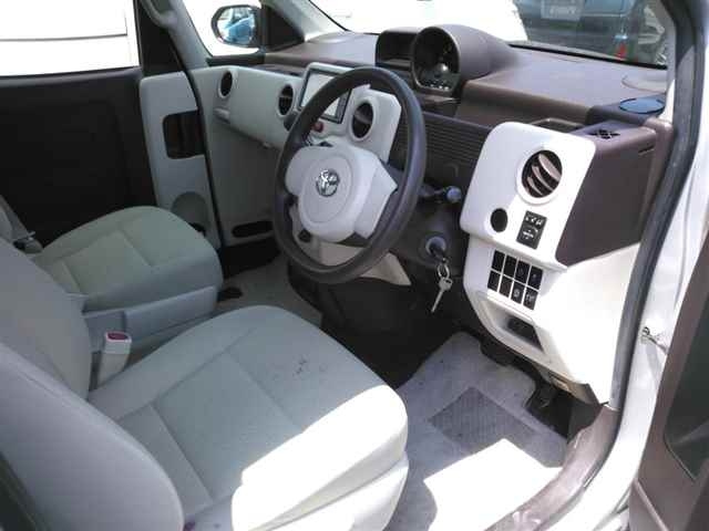 TOYOTA SPADE 2015