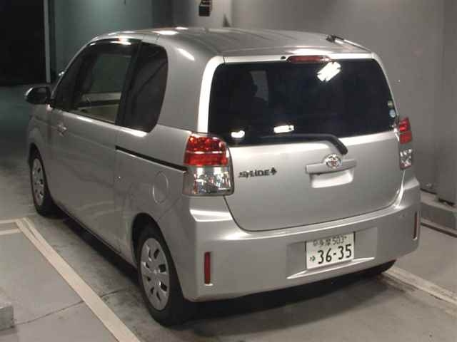 TOYOTA SPADE 2015