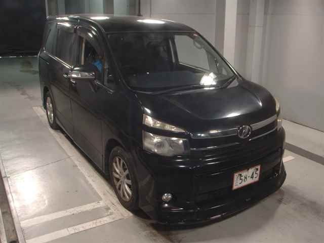 TOYOTA VOXY 2012