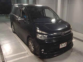 TOYOTA VOXY 2012