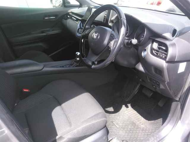 TOYOTA C-HR 2019