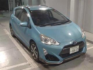 TOYOTA AQUA 2015