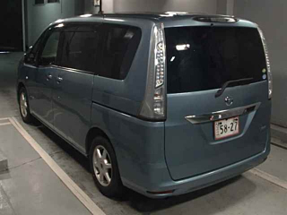 NISSAN SERENA 2013