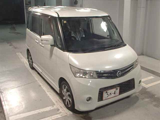 NISSAN ROOX 2012