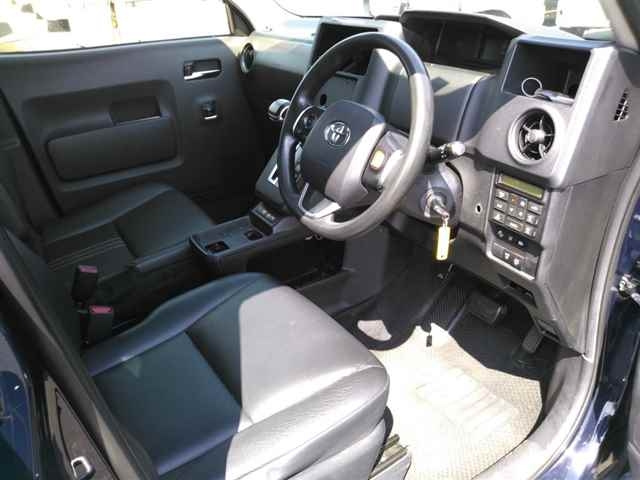 TOYOTA JPN TAXI 2017