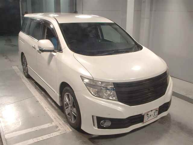 NISSAN ELGRAND 2010
