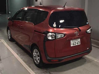 TOYOTA SIENTA 2017
