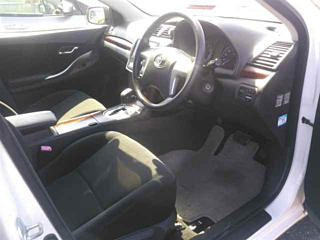 TOYOTA PREMIO 2011