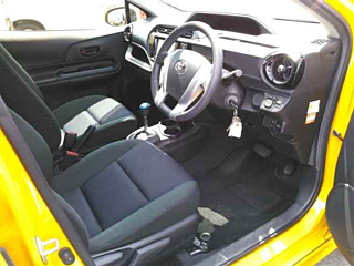 TOYOTA AQUA 2016