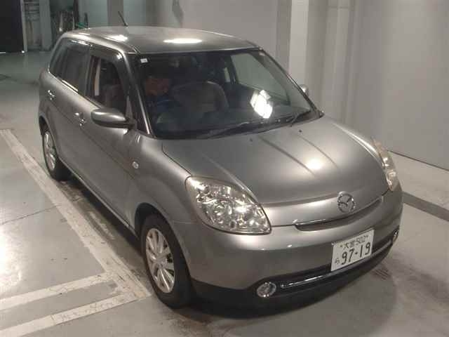 MAZDA VERISA 2010