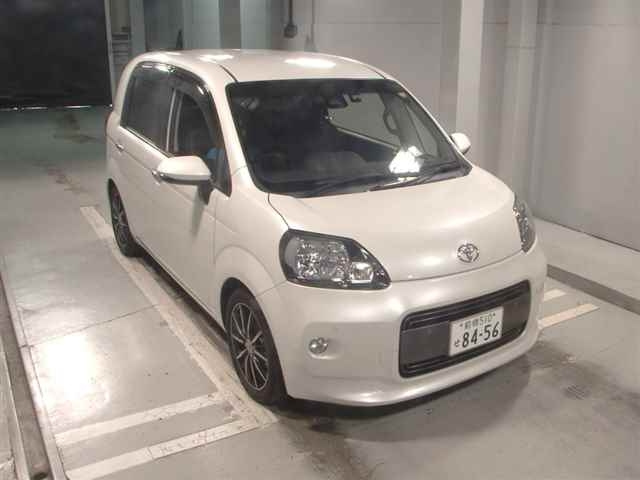 TOYOTA PORTE 2020