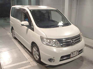 NISSAN SERENA 2010
