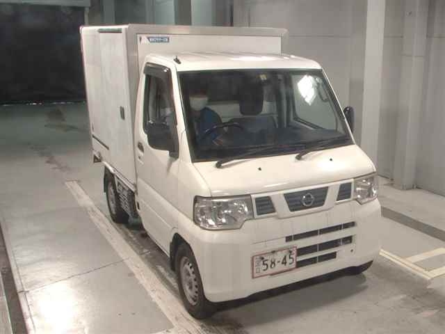 NISSAN CLIPPER TRUCK 2013