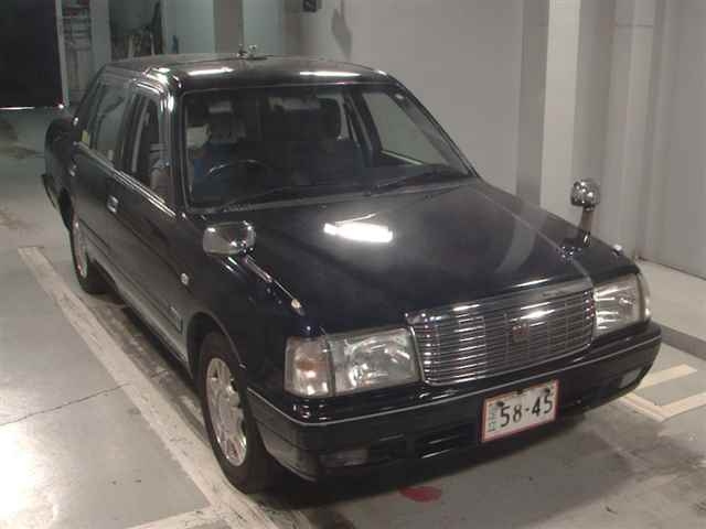 TOYOTA CROWN COMFORT 2016