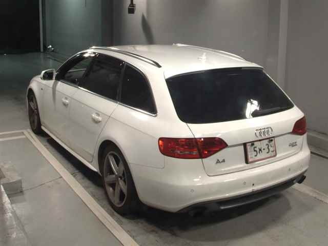 AUDI A4 2011