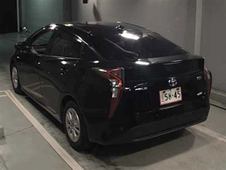 TOYOTA PRIUS 2018