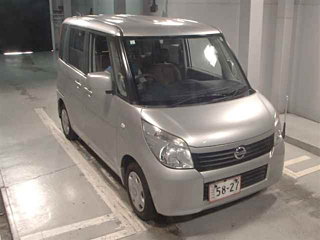 NISSAN ROOX 2011