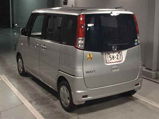 NISSAN ROOX 2011