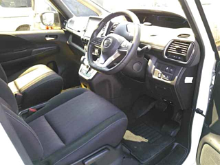 NISSAN SERENA 2019