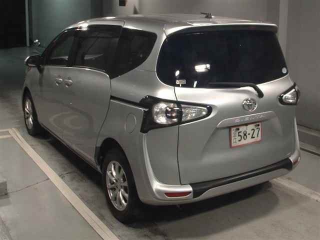 TOYOTA SIENTA 2017
