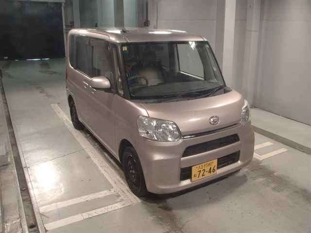 DAIHATSU TANTO 2014