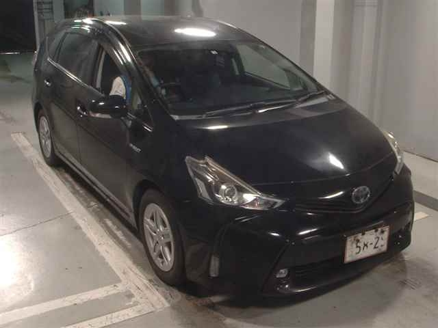 TOYOTA PRIUS ALPHA 2016