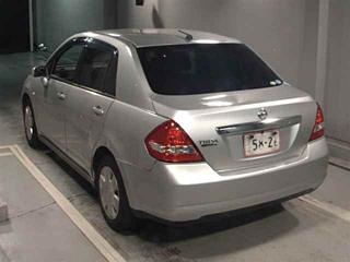 NISSAN TIIDA LATIO 2010