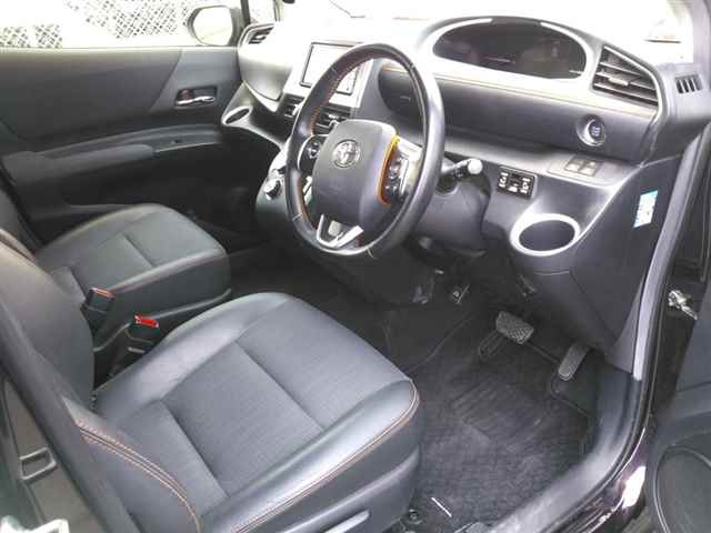 TOYOTA SIENTA 2018